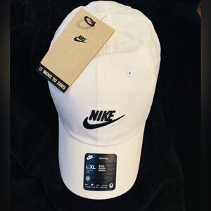White Nike Baseball Hat NWT